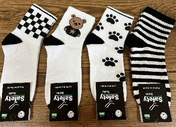 Pamuklu Siyaz Beyaz Renkli Kadın Soket Çorap